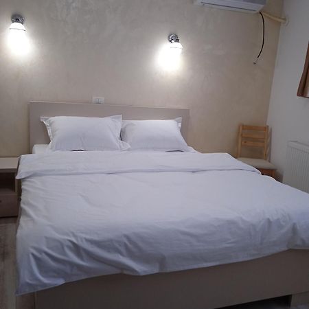 Hotel Marina Srl Bucareste Exterior foto